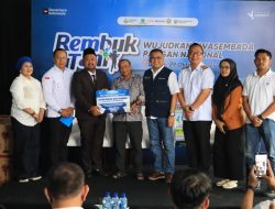 Harga Pupuk Bersubsidi Turun 20%, Bupati Yani Apresiasi Langkah PT Pupuk Indonesia dan Ajak KDMP Perkuat Ekosistem Pertanian Gresik