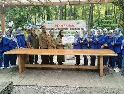 Dukung Pendidikan, Perhutani KPH Jombang Salurkan Dana TJSL Rp20 Juta untuk Perbaikan TK Tunas Rimba Nganjuk