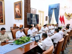 Resmikan Stasiun Tanah Abang, Presiden Prabowo Langsung Pimpin Rapat Terbatas di Istana Bahas Pengembangan Transportasi Nasional