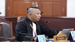 Kisah Inspiratif Syamsul Jahidin: Dari Satpam Beralas Koran, Kini Jadi Advokat yang ‘Guncang’ UU Polri di MK