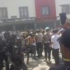 Aksi Penolakan Konstatering Memanas, Warga Blokade Jalan dan Bentrok dengan Aparat di Kendari