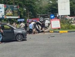 Tabrakan Keras di Simpang 4 Lagoi Bintan: Mobil Terguling Usai Dihantam dari Belakang