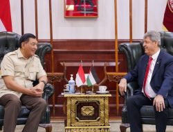 Menhan Sjafrie Sjamsoeddin Tegaskan Solidaritas Indonesia Saat Terima Kunjungan Dubes Palestina