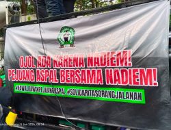 Sidang Perdana Nadiem Makarim Digelar, Puluhan Driver Ojol “Geradil” Kepung PN Jakarta Pusat