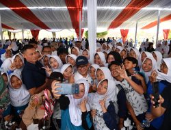 Lawan Perundungan, Mendikdasmen Abdul Mu’ti dan Ratusan Murid Garut Deklarasikan Gerakan “Rukun Sama Teman”