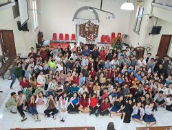 Rayakan Natal di GKJW Surabaya, Siswa SMP Kristen YBPK 1 Diajak Jadi ‘Influencer’ Kebaikan