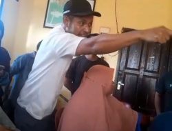 Warga Suka Makmur Demo Kantor Desa: Protes Bantuan Rehab Rumah Salah Sasaran, Rumah Kosong Malah Dapat