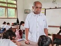 Potret Pilu Guru Agusthinus: Mengabdi 23 Tahun di NTT dengan Gaji Rp223 Ribu, Di Mana Keadilan Negara?