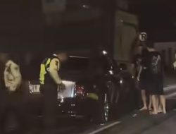 Viral! Daihatsu Sigra Ringsek Tabrak Rolls-Royce Belasan Miliar, Netizen: Jual Ginjal Juga Gak Cukup