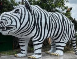 Ditawar Rp180 Juta, Pembuat Patung “Macan Kuda Nil” di Kediri Menolak Menjual