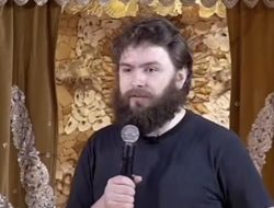 Komika Rumania Sentil WNI di Italia: “Kuliah di Napoli Belajar Korupsi?”