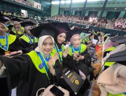 Inspirasi dari Surabaya: Kisah Lina Munadlirotul, Wisudawati Terbaik S2 yang Tak Pernah Menunda Tugas