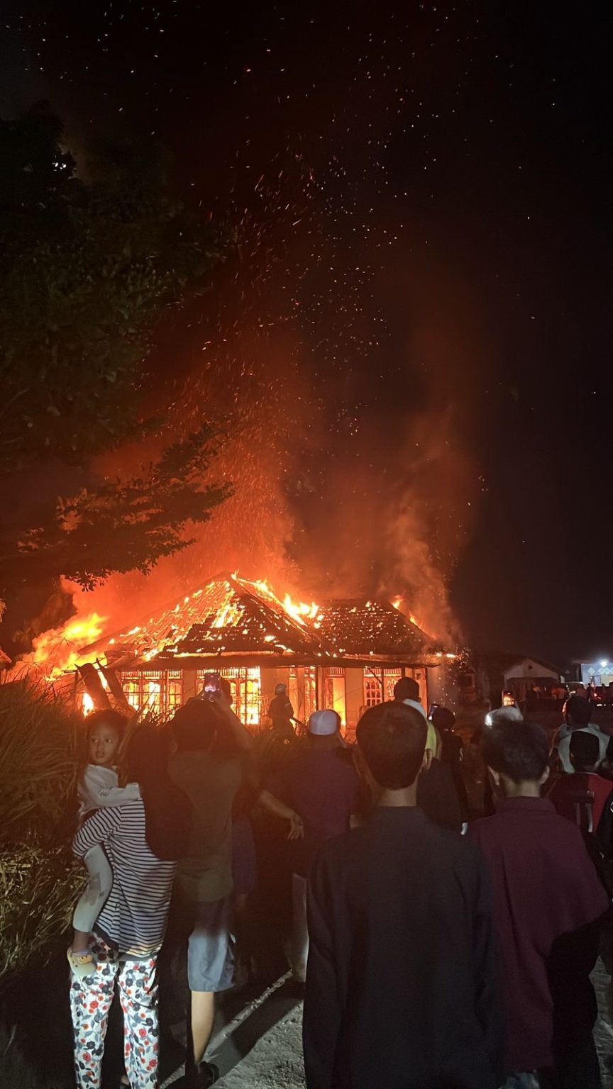 Bayung Lencir Membara, Gudang Barang Bekas Meledak Hebat, Satu Rumah ...