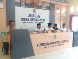 Perkuat Sinergi Pembangunan, Kecamatan Batujaya Mulai Tradisi Rapat Minggon Keliling di Desa Segarjaya