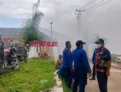 TPST Mekarjati Karawang Terbakar, Asap Hitam Pekat Selimuti Wilayah Karawang Barat