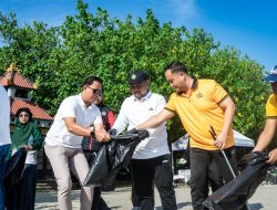 Sinergi Forkopimda Gresik: Jalankan Arahan Presiden Prabowo melalui Aksi Bersih Pantai Dalegan