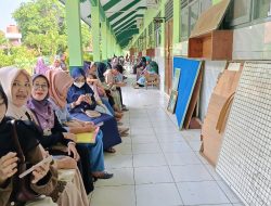 Wujudkan Generasi Berkarakter: Ratusan Orang Tua Dampingi Buah Hati Ikuti Seleksi Masuk MTsN Pemalang