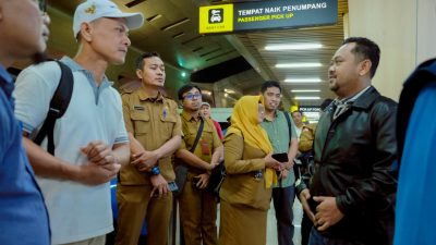 Bupati Gus Yani Kawal Langsung Kepulangan 3 Anak PMI Gresik dari Malaysia hingga ke Kampung Halaman
