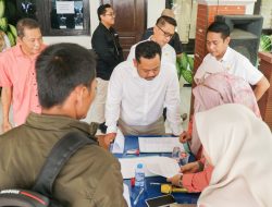 Bupati Gus Yani Pantau Langsung Rekrutmen di Disnaker: Perkuat Peran ‘Gresik Kerja’ Sebagai Jembatan Tenaga Kerja Lokal