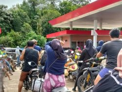 Krisis BBM di Perbatasan Badau: Harga Eceran Tembus Rp25 Ribu per Liter, Jalur Distribusi Sungai Lumpuh
