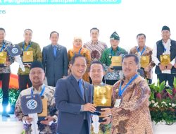 Jombang Masuk 16 Besar Nasional! Bupati Warsubi Terima Penghargaan Pengelolaan Sampah Terbaik 2026 dari Menteri LH