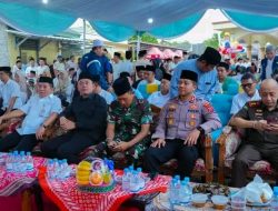 Perkuat Sinergi di Bulan Ramadan, Kapolres Karawang Bersama Bupati Gelar Tarawih Keliling di Cilebar