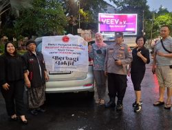 Aksi Nyata BPW PERADIN JATIM: Guyuran Hujan Tak Halangi Berbagi Takjil dan Berdayakan UMKM Surabaya