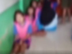 Miris! Kehilangan Uang Rp275 Ribu, Oknum Guru SDN Jelbuk 02 Jember Tega Telanjangi Puluhan Siswa Kelas V