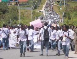 Papua Bergolak Tolak Makan Bergizi Gratis: Dari Deiyai Hingga Jayapura, Siswa Kompak Minta Sekolah Gratis