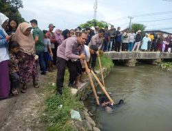 Geger! Mayat Remaja 17 Tahun Ditemukan Mengapung di Irigasi Jayakerta Karawang, Terjepit Eceng Gondok