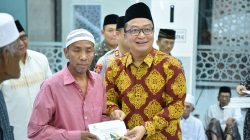 Tutup Safari Ramadan di Duduksampeyan, Wabup Gresik Sosialisasi Layanan Darurat 112 dan WhatsApp AI