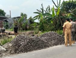 Tower Seluler di Sumobito Nyaris Rampung Tanpa PBG, Satpol PP Jombang Lakukan Penyegelan Mendadak