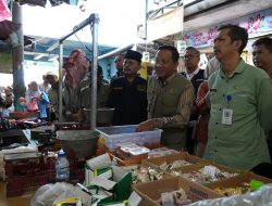 Jamin Stok Aman Jelang Lebaran, Sekdakab Jombang Pimpin Sidak Pasar dan Distributor