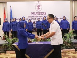 Lantik Pengurus Tiara Kusuma Gresik, Wabup Alif Dorong Pelaku Usaha Kecantikan Adaptif dan Inovatif