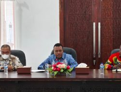 Ekonomi Melambat, Bupati Thomas Safanpo Instruksikan Kepala Distrik Edukasi Warga Terkait Efisiensi Anggaran