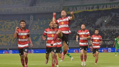 Derby Suramadu Milik Madura United: Bungkam Persebaya, Laskar Sapeh Kerrab Keluar dari Zona Merah