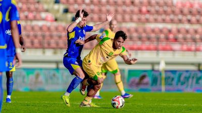 Persebaya Benamkan Arema FC Empat Gol Tanpa Balas dalam Derbi Jawa Timur