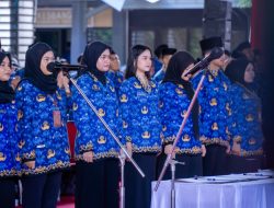 Serahkan SK Pengangkatan PNS dan Perpanjangan PPPK, Ini Pesan Strategis Bupati Gresik