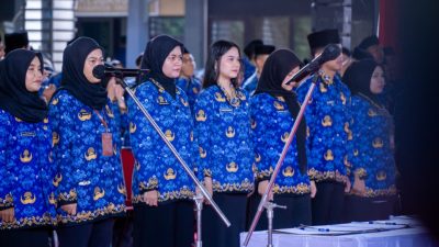 Serahkan SK Pengangkatan PNS dan Perpanjangan PPPK, Ini Pesan Strategis Bupati Gresik