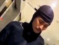Diduga Sering Lecehkan Pengunjung Wanita, Cosplayer Robot di Mall Kena “Salam Olahraga”
