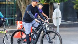 Gubernur Ahmad Luthfi Kampanyekan Hemat Energi Lewat “Bike to Work”, Sepeda Listrik Premium Jadi Sorotan