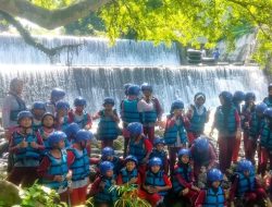 Libur Panjang, Wisatawan Serbu Klaten: Tubing Cokro Jadi Destinasi Favorit dengan Ribuan Pengunjung