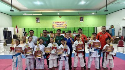 Sabet Juara 1! Abishai Ratri Menggila di Tatami, Kecamatan Waru Rajai Cabor Karate O2SN SD Sidoarjo