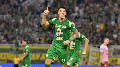 Persik Digilas 5-0! Persebaya Surabaya Tutup Musim Super League Lewat Pesta Gol di Gelora Bung Tomo