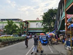 Lautan Manusia Kepung Tanah Abang, H-4 Iduladha Pusat Grosir Terbesar Asia Tenggara Nyaris Lumpuh