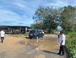 Jalan Rusak di Koto Mesjid Dikeluhkan Warga, Pj Kades Ahmad Alihanafia: Proposal Perbaikan Sudah Diajukan