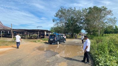 Jalan Rusak di Koto Mesjid Dikeluhkan Warga, Pj Kades Ahmad Alihanafia: Proposal Perbaikan Sudah Diajukan