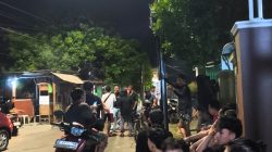Warga Cikabuyutan Timur Geruduk Warung Diduga Jual Tuak Dekat Tempat Ibadah