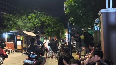 Warga Cikabuyutan Timur Geruduk Warung Diduga Jual Tuak Dekat Tempat Ibadah