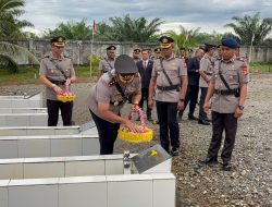 Sambut Hari Bhayangkara ke-80, Polres Nagan Raya Gelar Upacara dan Ziarah ke Taman Makam Pahlawan